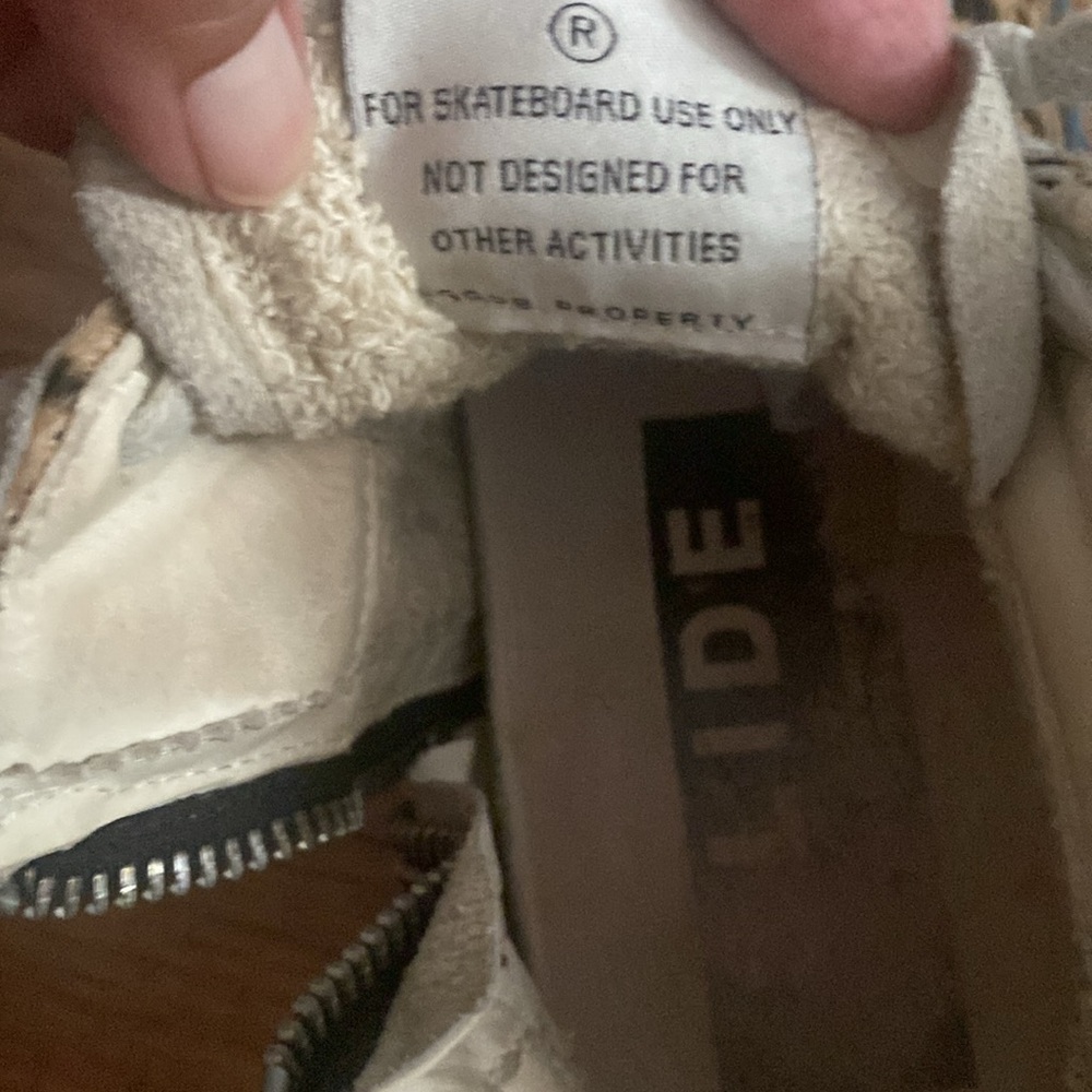Golden Goose - Picture 4 of 16